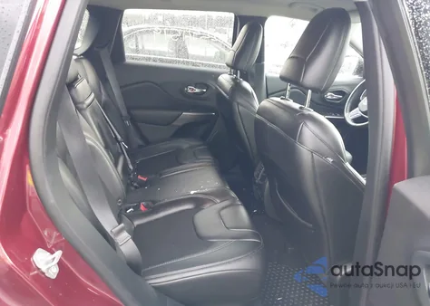 2019 Jeep Cherokee Latitude Plus 4X4 from USA, damaged, VIN 1C4PJMLX2KD330990